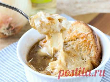 10 бессовестно вкусных блюд с сыром--Французский луковый суп