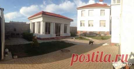 Дом 350 м² на участке 10 сот. Срочно продам свой дом!!! Дом 300м2 находиться около моря (200м), на территории земельного участка находится 3 жилых дома, веранда, 5 мест для парковки (два из них в закрытом гараже), все дома оборудованы: двухконтурным котлом, стиральной машинкой, газо...