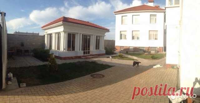 Дом 350 м² на участке 10 сот. Срочно продам свой дом!!! Дом 300м2 находиться около моря (200м), на территории земельного участка находится 3 жилых дома, веранда, 5 мест для парковки (два из них в закрытом гараже), все дома оборудованы: двухконтурным котлом, стиральной машинкой, газо...