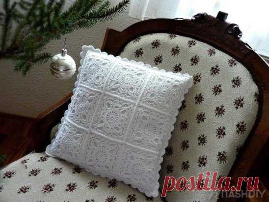 ВЯЗАНИЕ ПОДУШКИ КРЮЧКОМ ИЗ КВАДРАТНЫХ МОТИВОВ,
описание: http://nash-diy.ru/vjazanie-dlja-doma/pledy-i-podushki/136-vjazanie-podushki-krjuchkom-iz-kvadratnyh-motivov.html