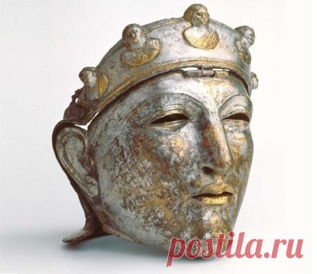 Фантастические средневековые шлемы, защищающие от всего