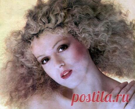 Бернадетт Питерс (Bernadette Peters)