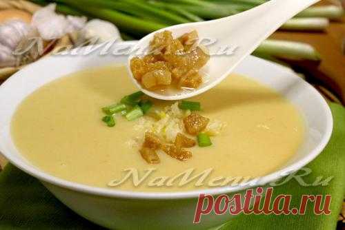 Картофельный суп-пюре с чесноком и шкварками