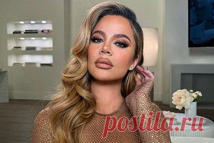 Хлои Кардашьян заподозрили в новой пластике из-за одной детали на фото. Фанаты заподозрили американскую телезвезду Хлои Кардашьян в новой пластической операции из-за одной детали на фото. 39-летняя предпринимательница поделилась снимком, на котором она позирует перед камерой в полупрозрачном сияющем топе. При этом она сделала макияж в стиле smoky eyes и уложила волосы в объемные локоны.