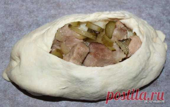 лодочки из слоеного теста с мясом