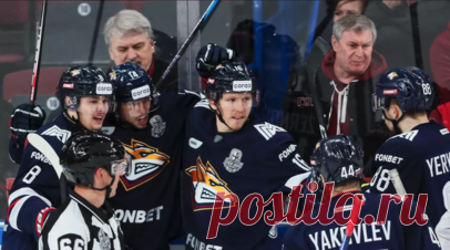 «Металлург» на последних секундах вырвал победу над «Автомобилистом» в матче КХЛ с 11 шайбами. Завершился очередной игровой день в регулярном чемпионате Континентальной хоккейной лиги (КХЛ). Читать далее