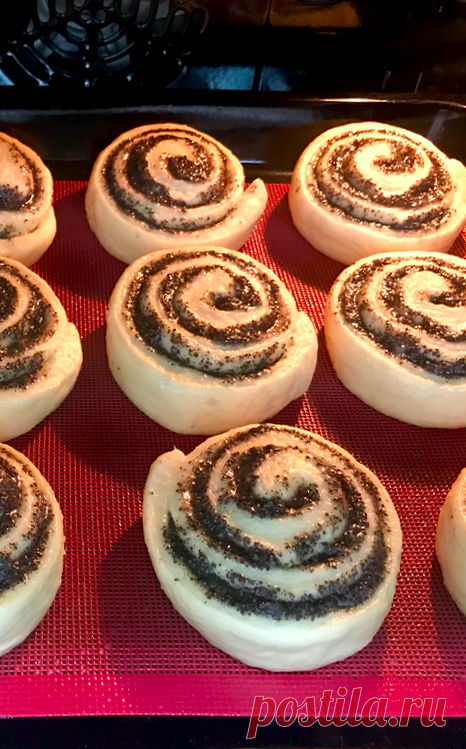БУЛОЧКИ С МАКОМ