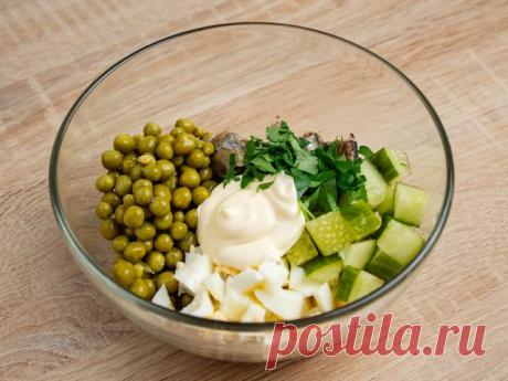 Салат из сардины с зеленым горошком – пошаговый рецепт приготовления с фото