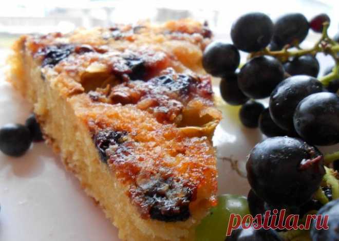 Медово-винный пирог с виноградом 

 
Ингредиенты: 1,5 стакана муки + 1 ст/л для обваливания винограда 3/4 стакана сухого белого вина 2 стакана винограда 1/4 стакана сахара 1/2 стакана меда 2 яйца 85 гр сливочного масла 1,5 ч.л. разры…