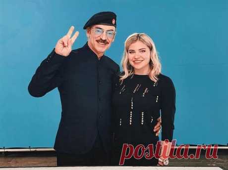20-летняя внучка Михаила Боярского превратилась в красотку с пышными формами | Люблю Себя