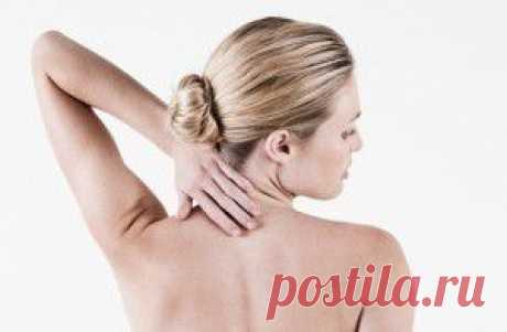 Как избавиться от &quot;горбика&quot; на шее