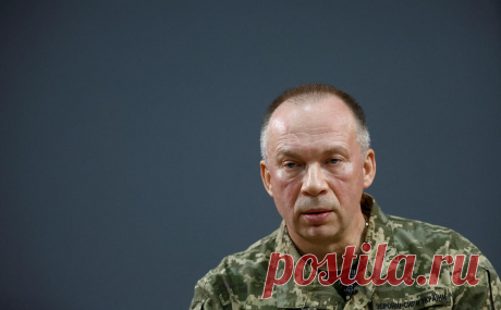Зеленский дал главкому ВСУ «карт-бланш» на перестановки в армии. Главком ВСУ Сырский получил «карт-бланш» на любые кадровые перестановки в армии, заявил Зеленский. Сырский сообщал о выявленных в работе некоторых командиров бригад просчетах, а позже говорил о «кадровых решениях»