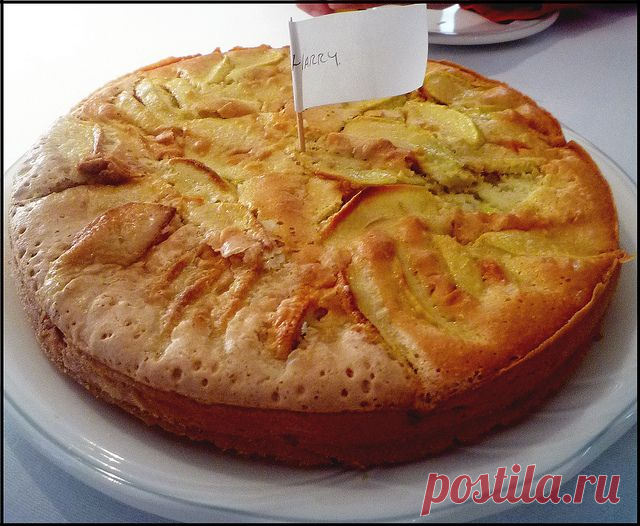 Шарлотка с мёдом. Рецепты медовой шарлотки с разными наполнителями. Различные варианты приготовления шарлотки с мёдомШарлотка — все рецепты