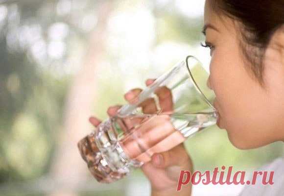 8 стаканов воды в день