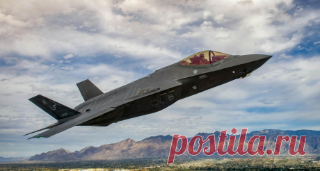 Как фанера над Парижем: F-35 «сенсационно опозорился» в Ле-Бурже На авиасалоне в Ле-Бурже американский истребитель пятого поколения F-35 впервые продемонстрировал свои лётные возможности. На Западе это событие уже окрестили сенсационным. Однако на деле не всё оказалось гладко.