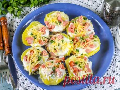 Отварной картофель с колбасой и сыром в микроволновке. Простой и быстрый рецепт приготовления обед или ужина, если у вас есть в наличии отварной картофель!