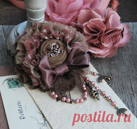 Брошь " Шербурские зонтики" – купить в интернет-магазине на Ярмарке Мастеров с доставкой