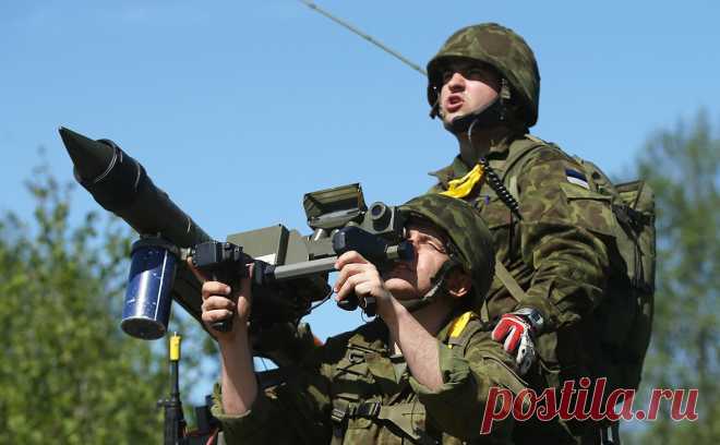 AFP сообщило, что конфликт на Украине обнажил бреши в ПВО Европы. После холодной войны западные страны значительно сократили свои силы ПВО, однако сейчас спрос на них вновь увеличивается, поскольку многие государства закупают ракеты и беспилотники. Это стало очевидным при поставках ПВО Киеву