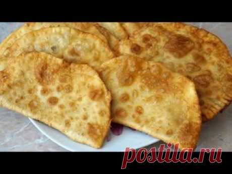 Пошаговый рецепт как приготовить дома вкусные сочные, хрустящие,пузырчатые чебуреки. Тоненькое тесто и сочная мясная начинка внутри. Мой самый любимый рецепт...