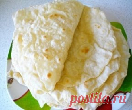 Я очень люблю ЛАВАШ. Но в магазине он не очень вкусный, долго искала 
рецепт, вот наконец то нашла. Теперь для меня не составляет особого 
труда нажарить лепёшек. 40 шт за 1 час. Вкуснотище , куда там 
магазинным.