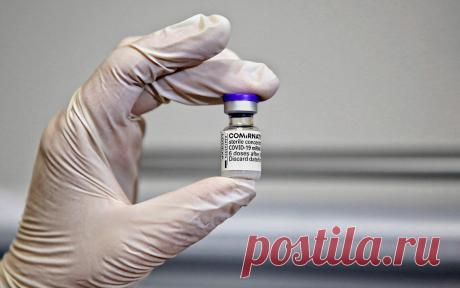 В Грузии разрешили прививать детей от 12 лет вакциной Pfizer. Совет по иммунизации Грузии одобрил вакцинацию подростков в возрасте от 12 до 15 лет американским препаратом Pfizer, сообщила заместитель министра здравоохранения страны Тамар Габуния, передает Georgia Today.