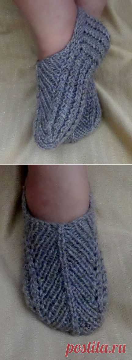 Следки спицами с подошвой ПЛЕТЕНКА. How to knit short socks