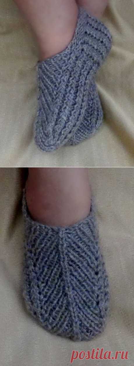 Следки спицами с подошвой ПЛЕТЕНКА. How to knit short socks | Вязание крючком и спицами