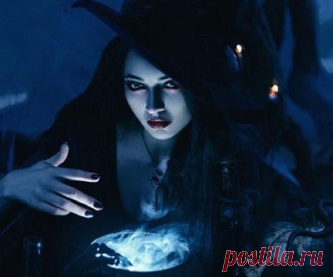 Как становятся ведьмой в реальной жизни - в домашних условиях? Открыть и развить в себе магические способности, стать ведьмой или колдуном, может человек, практикующий особые обряды и заклинания. В реальной жизни это возможно сделать при помощи ритуалов и информации о том, как сделать правильный выбор Силы