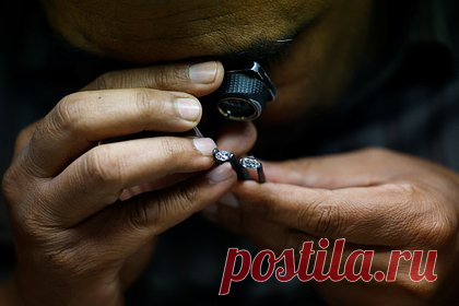 Влияние пошлин Трампа на рынок алмазов оценили