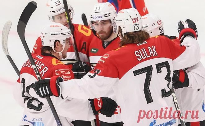 «Авангард» сократил отставание в серии плей-офф КХЛ с «Локомотивом». Омский клуб выиграл пятый матч серии со счетом 4:2. Следующая встреча пройдет 28 марта в Ярославле
