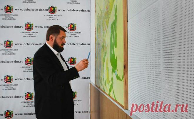 Пушилин уволил главу Дебальцево после критики состояния пунктов обогрева. В начале декабря Пушилин попросил главу Дебальцево Захаревича исправить проблемы на пунктах обогрева. Захаревич после этого провел их инспекцию, пункт перенесли в другое здание