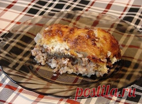 Курица, запеченная с гречкой.