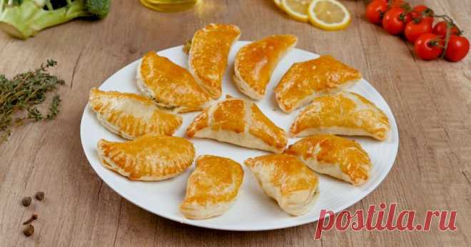 Пирожки с брокколи и сыром