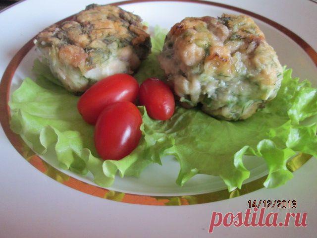 Делаем из горбуши котлеты.
