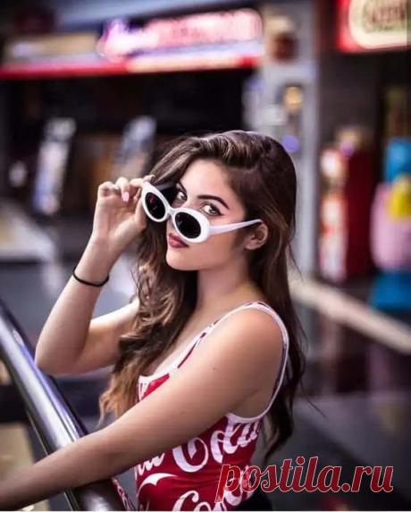 **Dp for Girls Attitude** Attitude images showcase individuality and inner strength. People can find empowering photos. Download girl attitude images and update your DP with confidence.