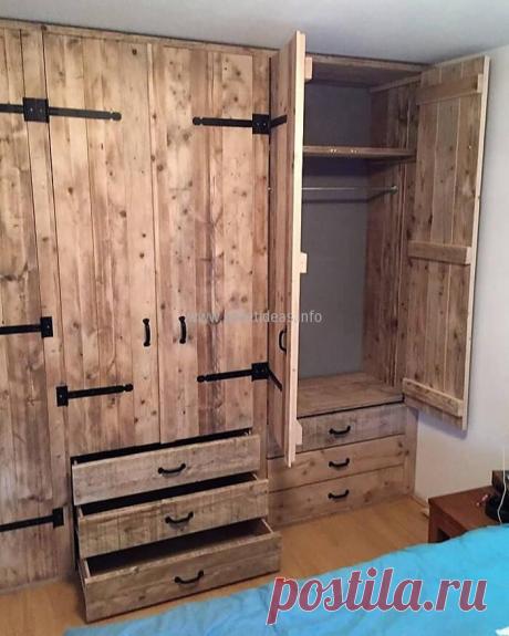 Adorable Closet Idea with Upcycled Pallets Wood The bedroom looks incomplete without the closet; it is an area where a person wants something to store the clothes and the other things that are utilized on a daily basis. The closet which is huge requires a large amount of money if someone wants to buy from the furniture store and it is fine …