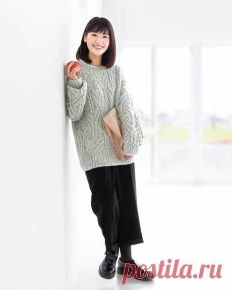 Пуловер спицами.

Дизайн из журнала Knit Ange - Winter 2021/2022