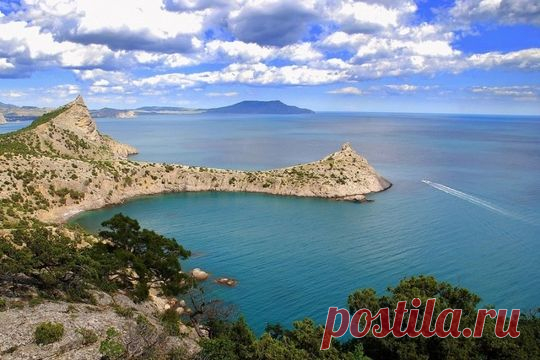 Какой он - климат Крыма
Ученные неоднократно проводили исследования уникального климата Крыма, а именно его благотворного влияния на человеческий организм. Все эти исследования давали всегда один и тот же результат – климат Крыма способствует избавлению даже от самых тяжелых заболеваний. Такие результаты возможны благодаря сочетанию трех природных факторов: воздуха, солнца и моря...