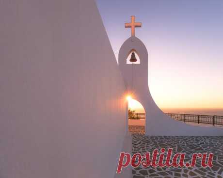 Восход на Родосе. Автор фото – Антон Шваин: nat-geo.ru/photo/user/121382/ Доброе утро!