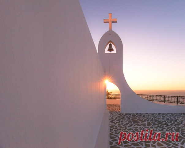 Восход на Родосе. Автор фото – Антон Шваин: nat-geo.ru/photo/user/121382/ Доброе утро!