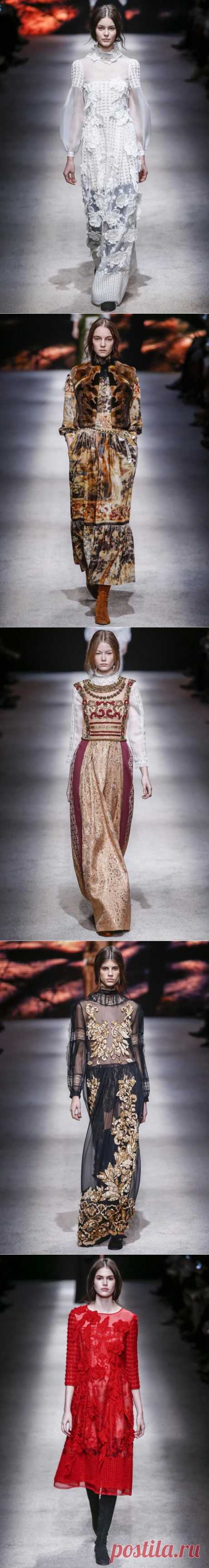 Элегантная и женственная коллекция Alberta Ferretti.  В Милане стартовала долгожданная Неделя моды сезона осень-зима 2015-16. Итальянские дизайнеры всегда создают что-то оригинальное и интересное. 

В коллекции сделан акцент на три основных цвета: черный, белый и красный. Обязательно обратите внимание на красивые аппликации, узоры на тканях, безупречную вышивку и воздушные силуэты.