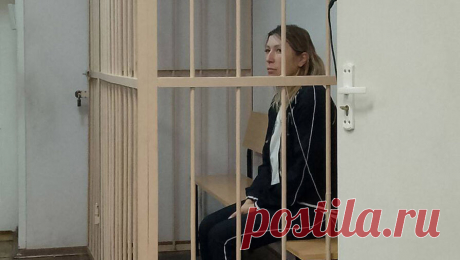 В Петербурге освободили из-под стражи задержанную по делу об отравлениях в УИК. В Петербурге суд освободил из-под стражи заведующую производством фирмы &quot;Артис-Детское Питание&quot; Ольгу Адрианову, задержанную по делу об отравлениях некачественными готовыми обедами сотрудников, обеспечивавших проведение выборов в ...