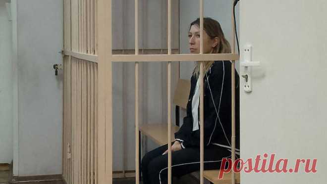 В Петербурге освободили из-под стражи задержанную по делу об отравлениях в УИК. В Петербурге суд освободил из-под стражи заведующую производством фирмы "Артис-Детское Питание" Ольгу Адрианову, задержанную по делу об отравлениях некачественными готовыми обедами сотрудников, обеспечивавших проведение выборов в ...