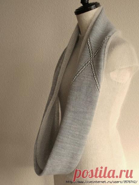 Шарф - снуд с бусинками.