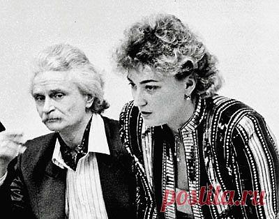 «Вышлите мне 300 тыщ баксов. Мне на пляж выйти не в чем» (Мария Францева)