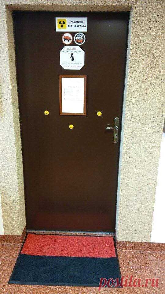 Бандеровским свиньям вход воспрещен! - в польских поликлиниках пополнение предупреждений