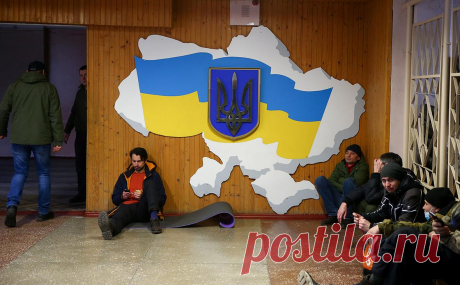 Военкоматы на Украине перевели на круглосуточный режим работы. В период круглосуточной работы военкоматы на Украине смогут рассматривать дела об административных правонарушениях, проводить медосмотры и вести учет призывников и транспорта, который должен быть передан ВСУ