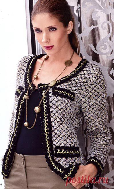 Вязаный жакет в стиле шанель