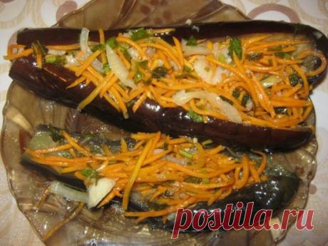 КВАШЕННЫЕ БАКЛАЖАНЫ ФАРШИРОВАННЫЕ ОВОЩАМИ
НА ЗИМУ
РЕЦЕПТ "АТОМНАЯ БОМБА"!!!!
ИНГРЕДИЕНТЫ:
3 кг баклажан,
0.5 кг морковки,
2 пучка петрушки,
пол стакана очищенного чеснока,
2 большие луковицы,
растительное масло,
соль по вкусу.
РЕЦЕПТ ПРИГОТОВЛЕНИЯ:
Баклажаны разрезаем до хвостика и провариваем в соленой воде 5 минут, даем остыть. Когда баклажаны остынут, кладем под гнет на 1 час, чтобы стекла лишняя вода.
Готовим начинку для баклажан: делаем зажарку из лука, мелко нарезаем петрушку, трем на те