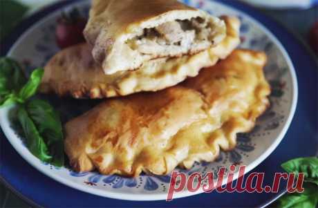 Пирожки с моцареллой и курицей